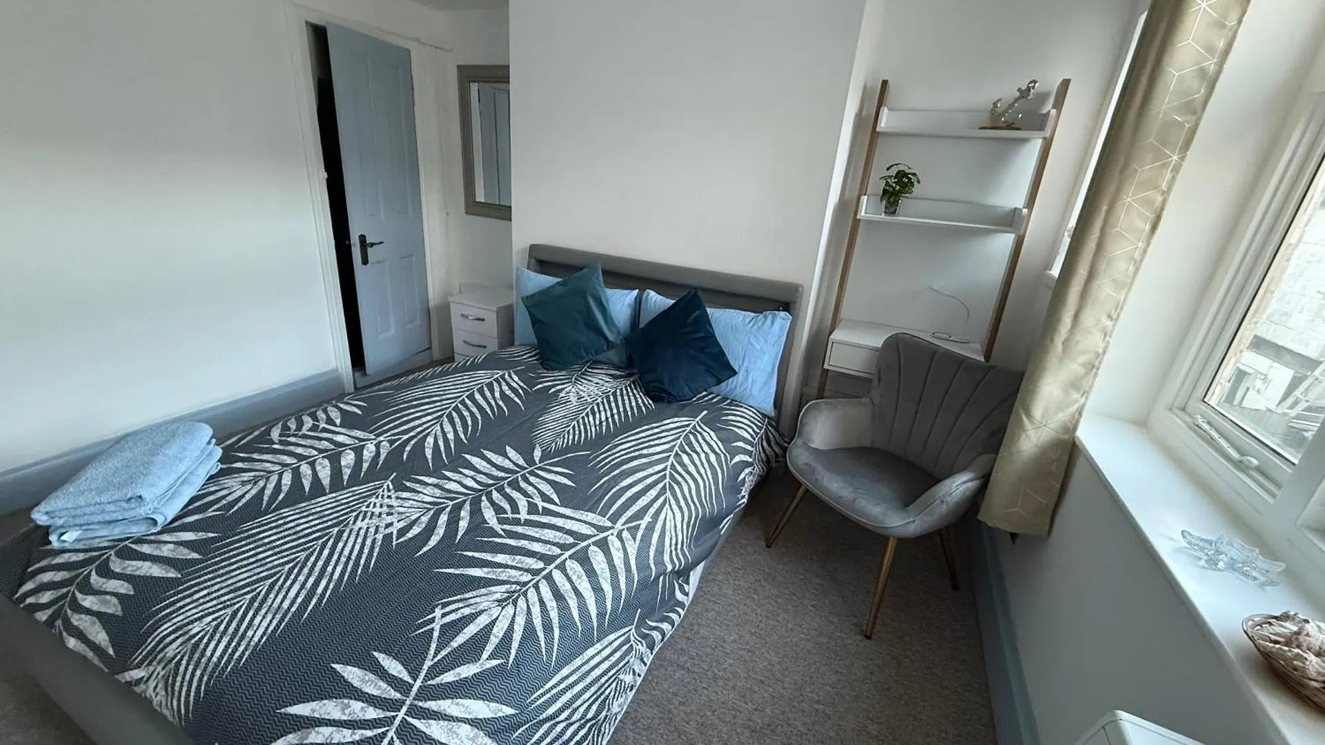 Seaside Rentals Bournemouth - Cosy 4Br Duplex By Afc Stadium, Beach 20Min Walk 0*,